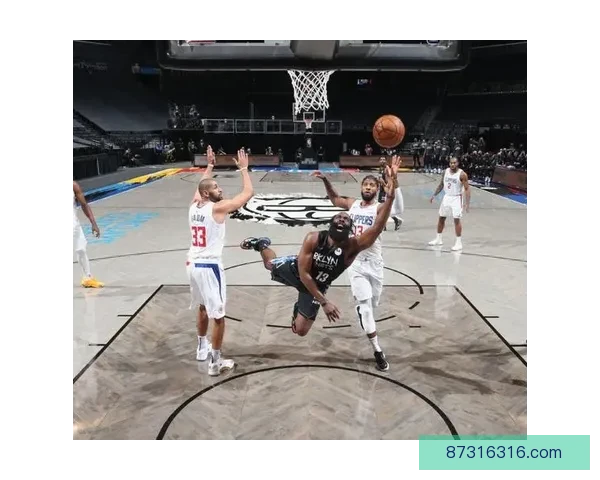 勇士雷霆巅峰对决新老核心正面对抗引爆全场期待赛季焦点之战今晚上演